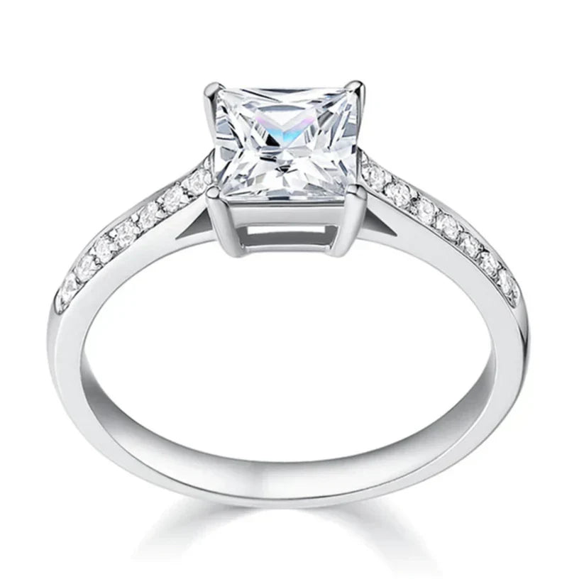Leontina Gualtieri Ring | White Gold
